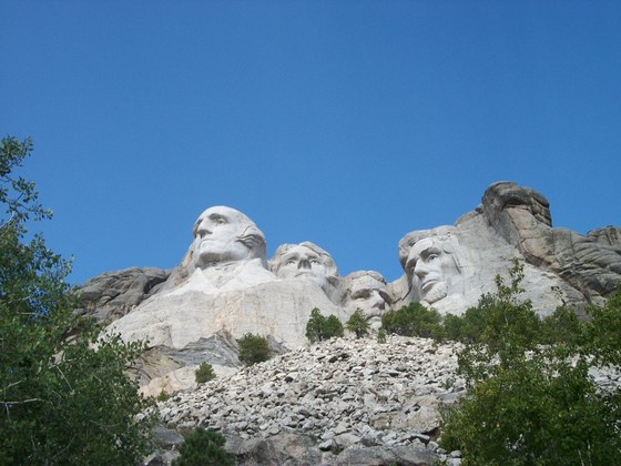 mt rushmore national monument