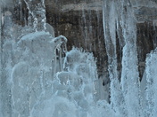 icey beauty  in mailgne canyon