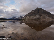 Bow lake wide angle view 