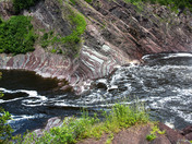 Chaudiere River adorned with colorful rocks