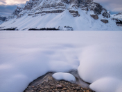 A chilly morning at Bow Lake