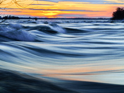 Sunrise waves 