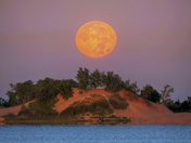 Moon over the dunes. July 2022