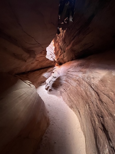Peek-A-Boo Slot Canyon 