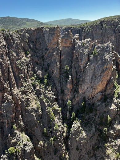 Black canyon