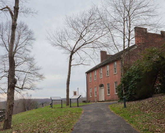 The Mount Washington Tavern
