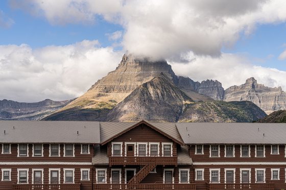 Many glacier Lodge, Glacier National Park