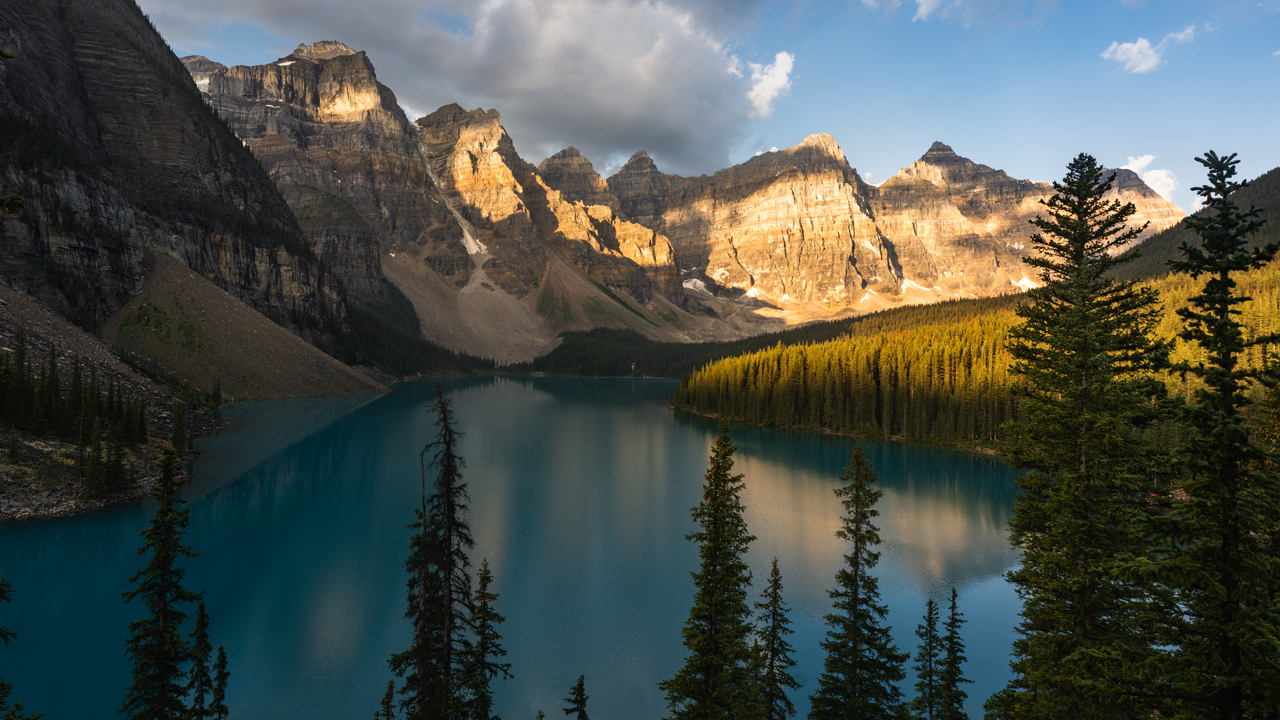 Summer Moraine Lake