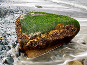 Malcolm Island, Rubbing Rocks
