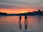 ice skating on howey bay 033.JPG