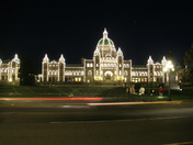 Traffic whizzing past Legislative Buildings in Victoria_0764.jpg