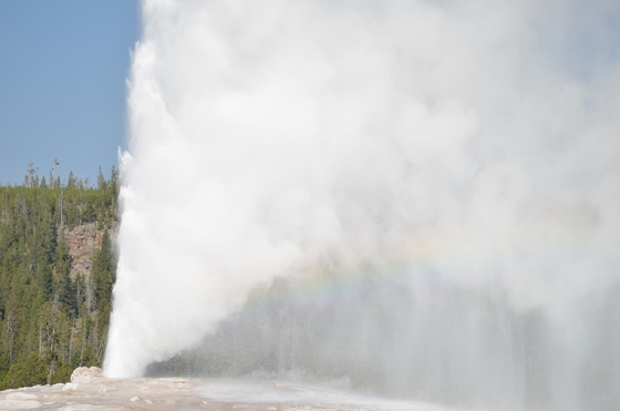 Geiser Rainbow Yellowstone National Park